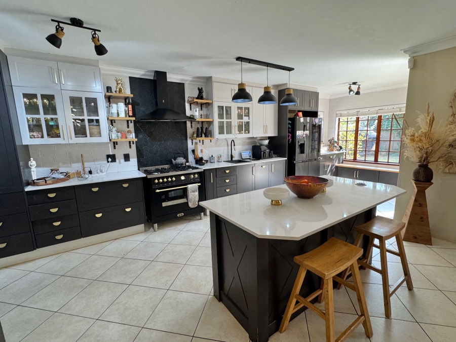 To Let 6 Bedroom Property for Rent in Irene Proper Security Estate Gauteng
