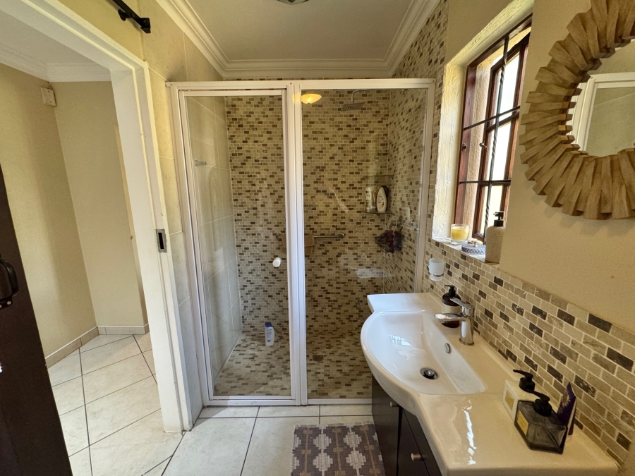 To Let 6 Bedroom Property for Rent in Irene Proper Security Estate Gauteng