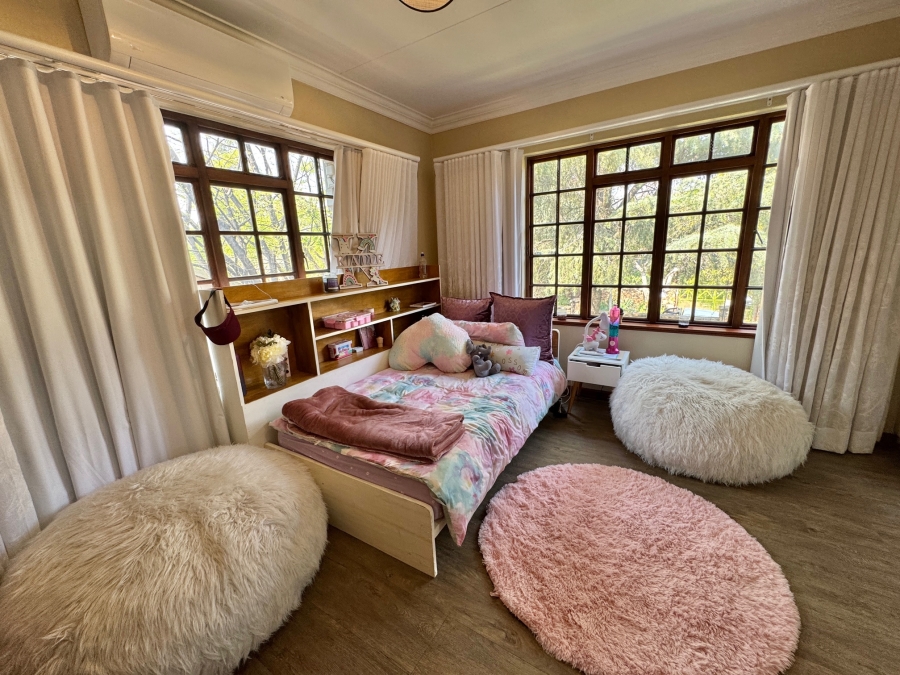 To Let 6 Bedroom Property for Rent in Irene Proper Security Estate Gauteng