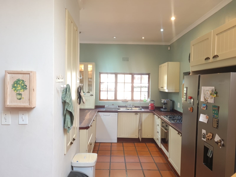 6 Bedroom Property for Sale in Kensington Gauteng