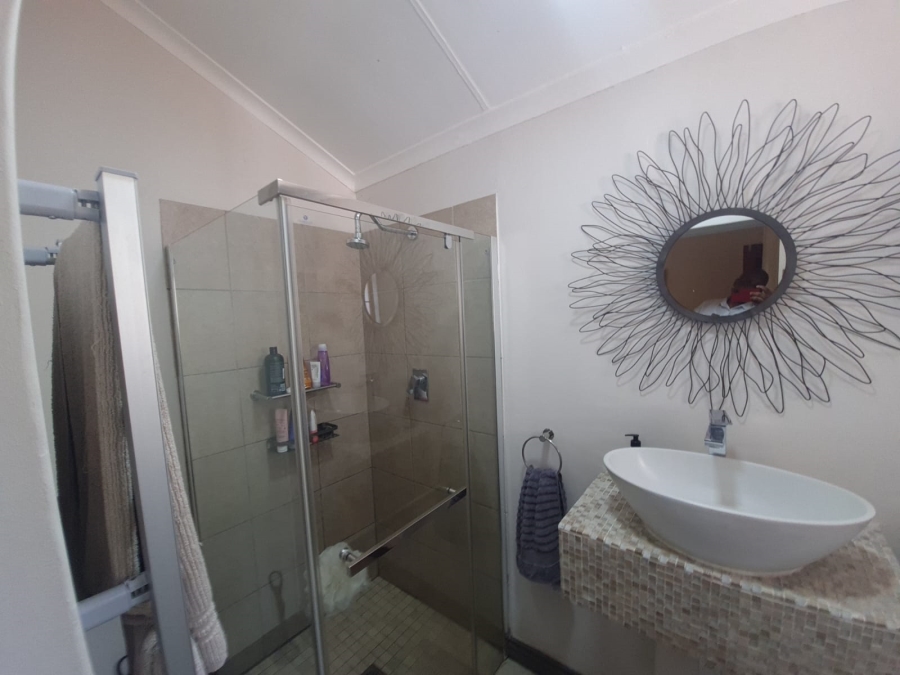 6 Bedroom Property for Sale in Kensington Gauteng