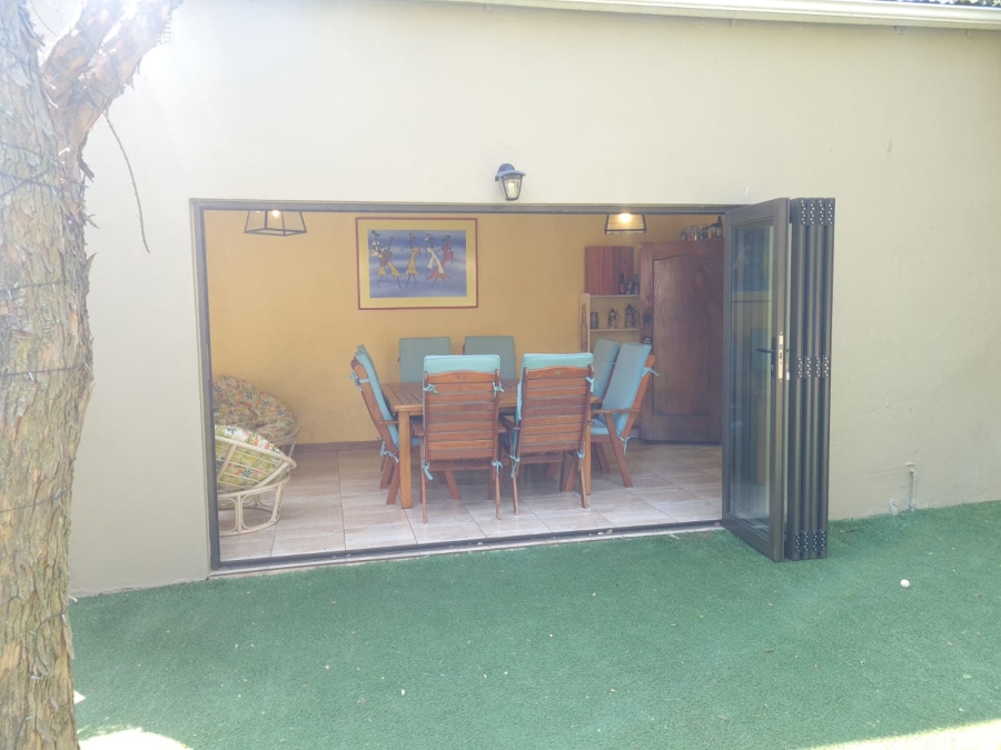 6 Bedroom Property for Sale in Kensington Gauteng