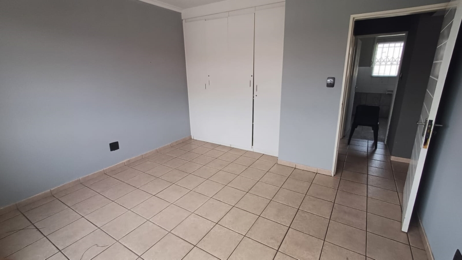 2 Bedroom Property for Sale in Vorna Valley Gauteng