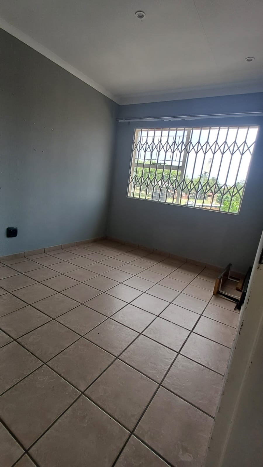2 Bedroom Property for Sale in Vorna Valley Gauteng