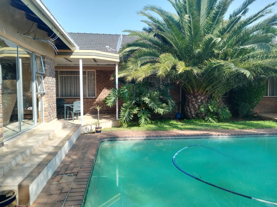 4 Bedroom Property for Sale in Norkem Park Gauteng