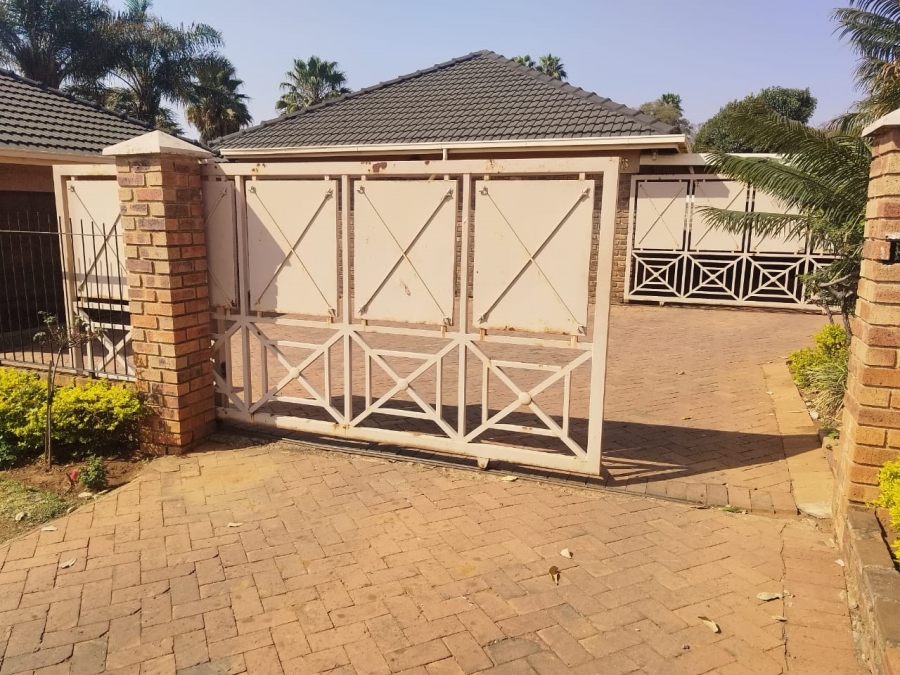 4 Bedroom Property for Sale in Norkem Park Gauteng