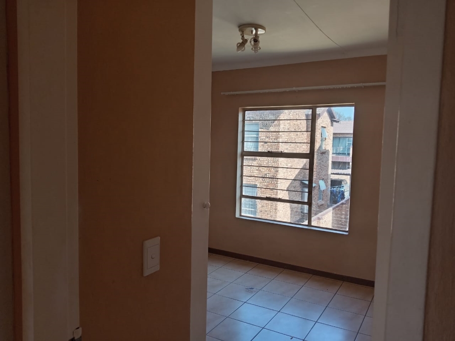 To Let 2 Bedroom Property for Rent in Honeydew Gauteng