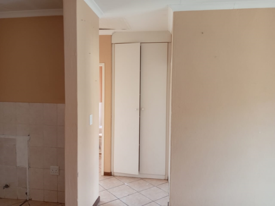 To Let 2 Bedroom Property for Rent in Honeydew Gauteng