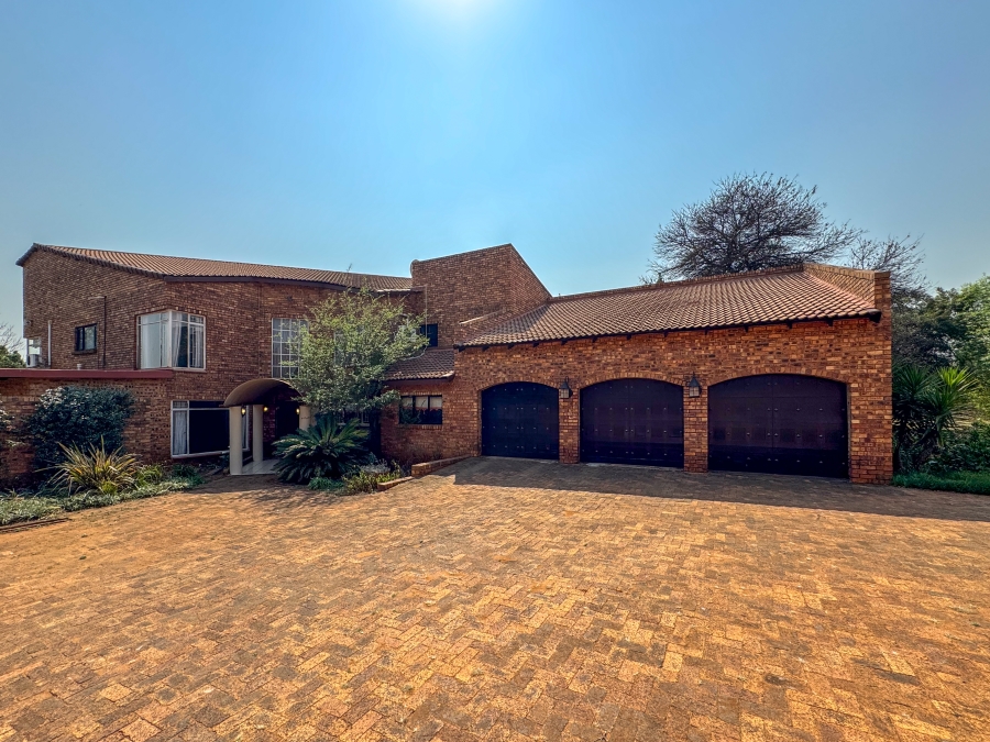 6 Bedroom Property for Sale in Blue Saddle Ranches Gauteng