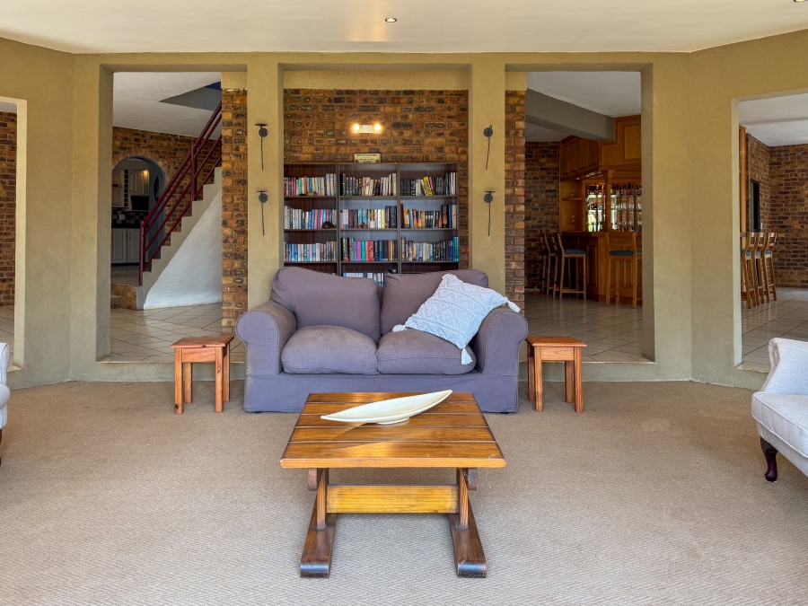6 Bedroom Property for Sale in Blue Saddle Ranches Gauteng