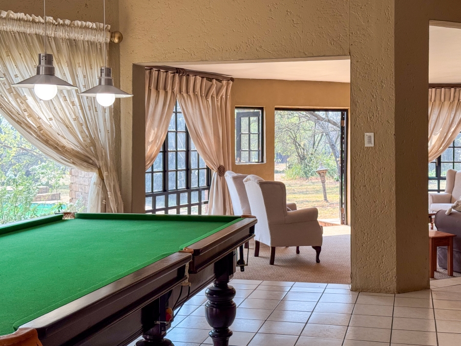 6 Bedroom Property for Sale in Blue Saddle Ranches Gauteng