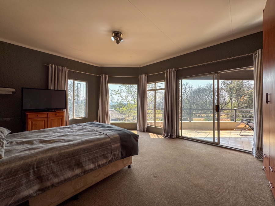6 Bedroom Property for Sale in Blue Saddle Ranches Gauteng
