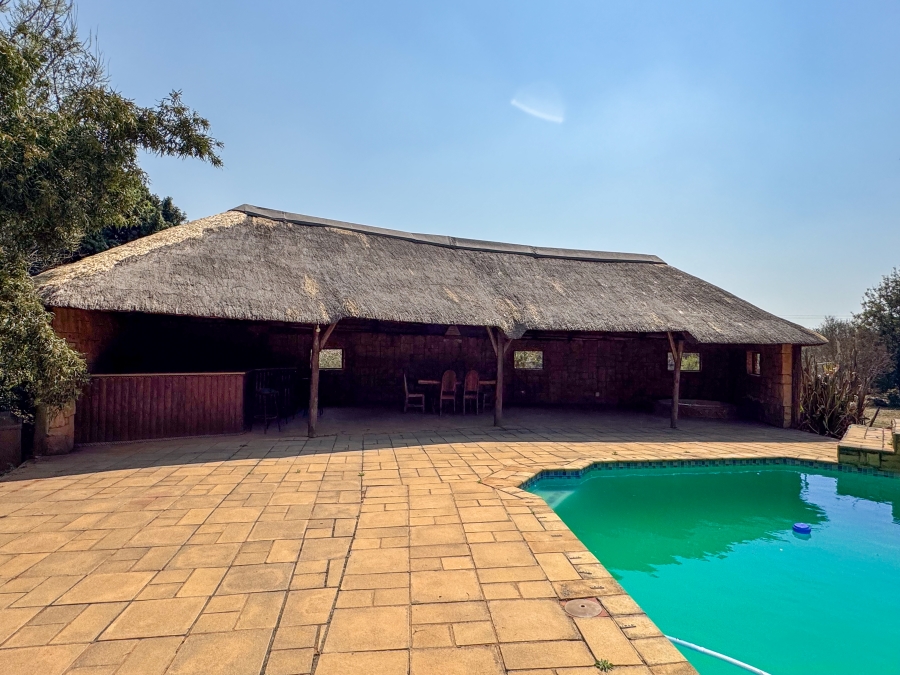 6 Bedroom Property for Sale in Blue Saddle Ranches Gauteng