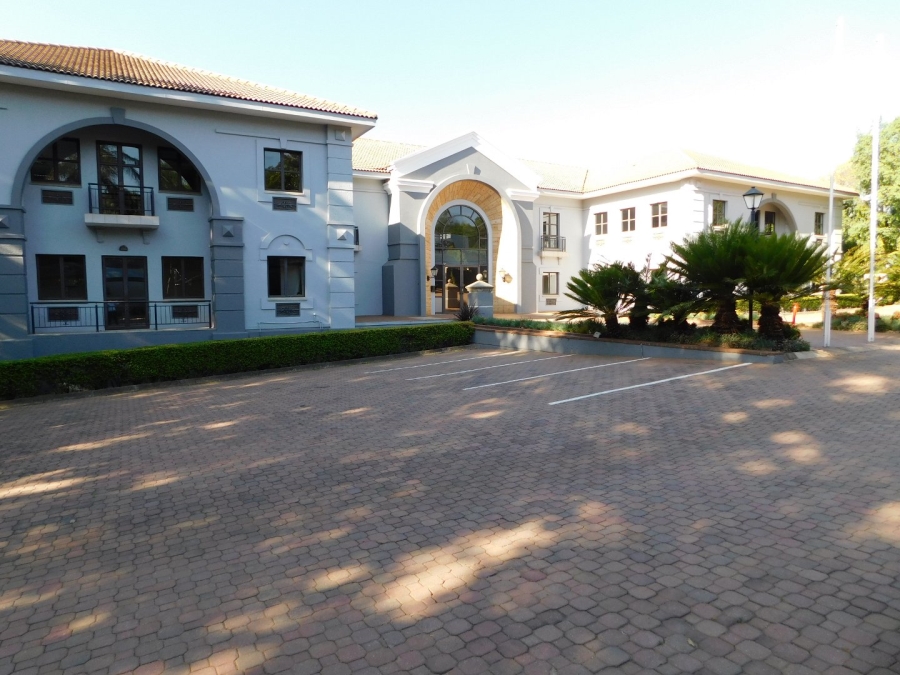 To Let commercial Property for Rent in Hyde Park Gauteng