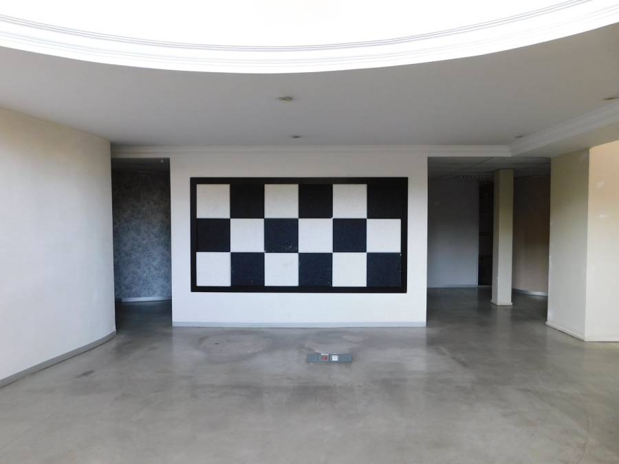 To Let commercial Property for Rent in Hyde Park Gauteng