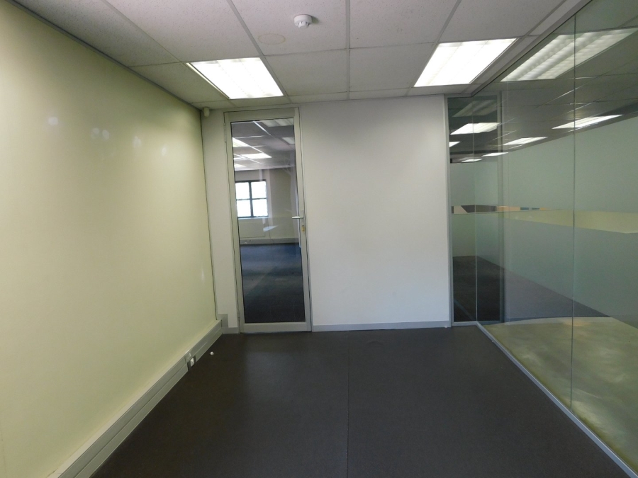 To Let commercial Property for Rent in Hyde Park Gauteng