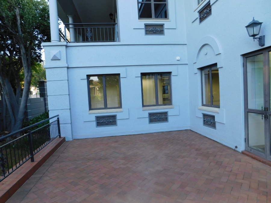 To Let commercial Property for Rent in Hyde Park Gauteng