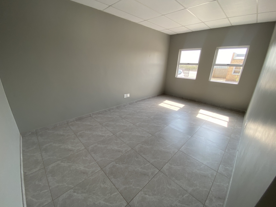 To Let commercial Property for Rent in Knoppieslaagte Gauteng