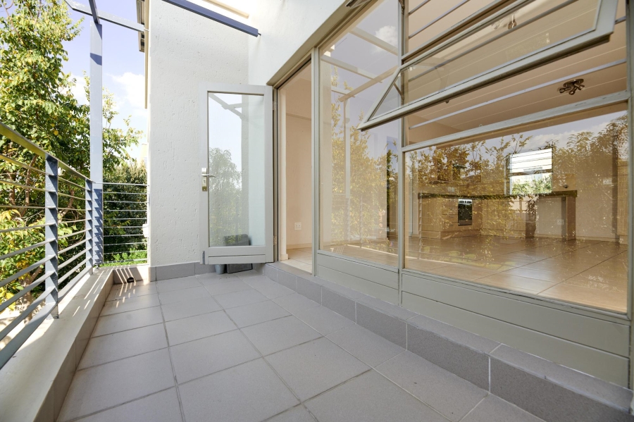To Let 2 Bedroom Property for Rent in Lonehill Gauteng