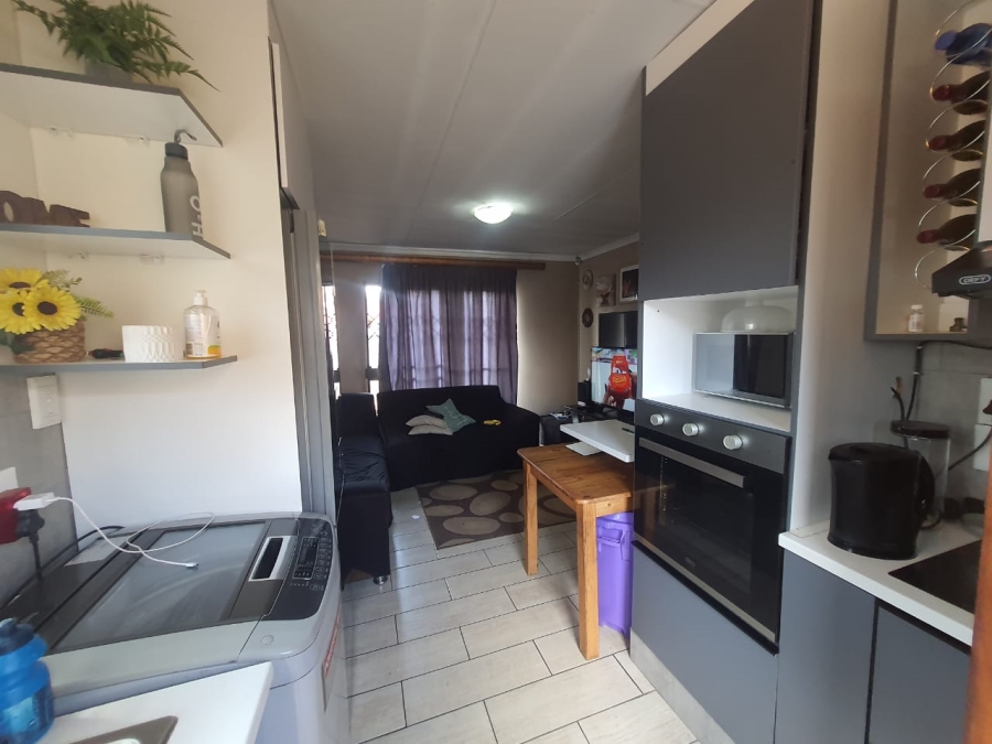 2 Bedroom Property for Sale in Vanderbijlpark CE 4 Gauteng