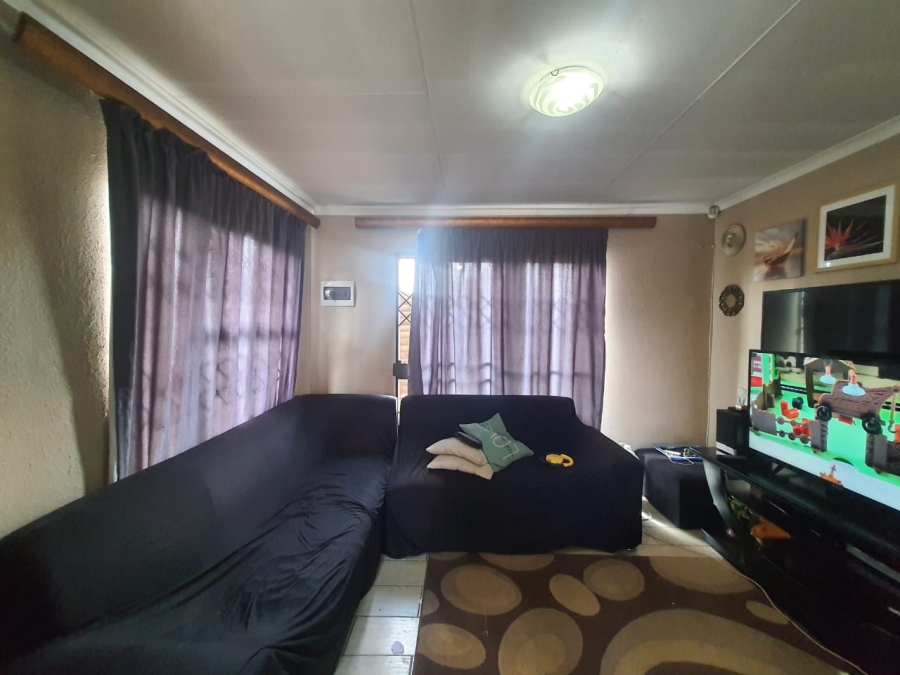 2 Bedroom Property for Sale in Vanderbijlpark CE 4 Gauteng