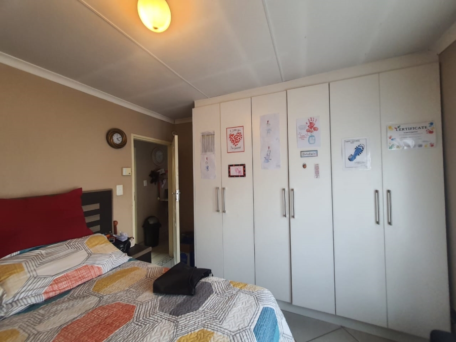 2 Bedroom Property for Sale in Vanderbijlpark CE 4 Gauteng