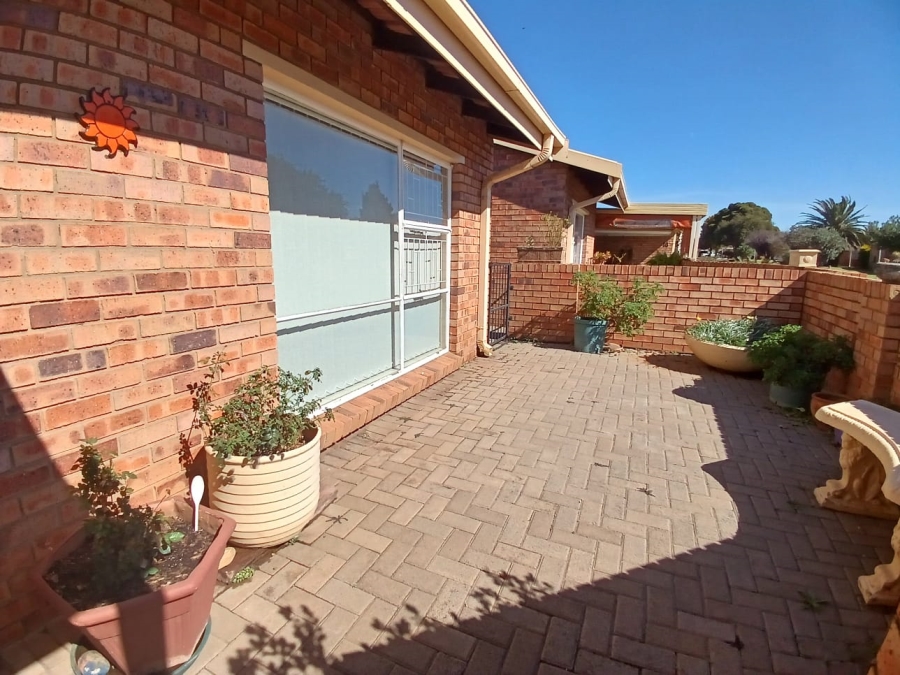 2 Bedroom Property for Sale in Vanderbijlpark CW 1 Gauteng