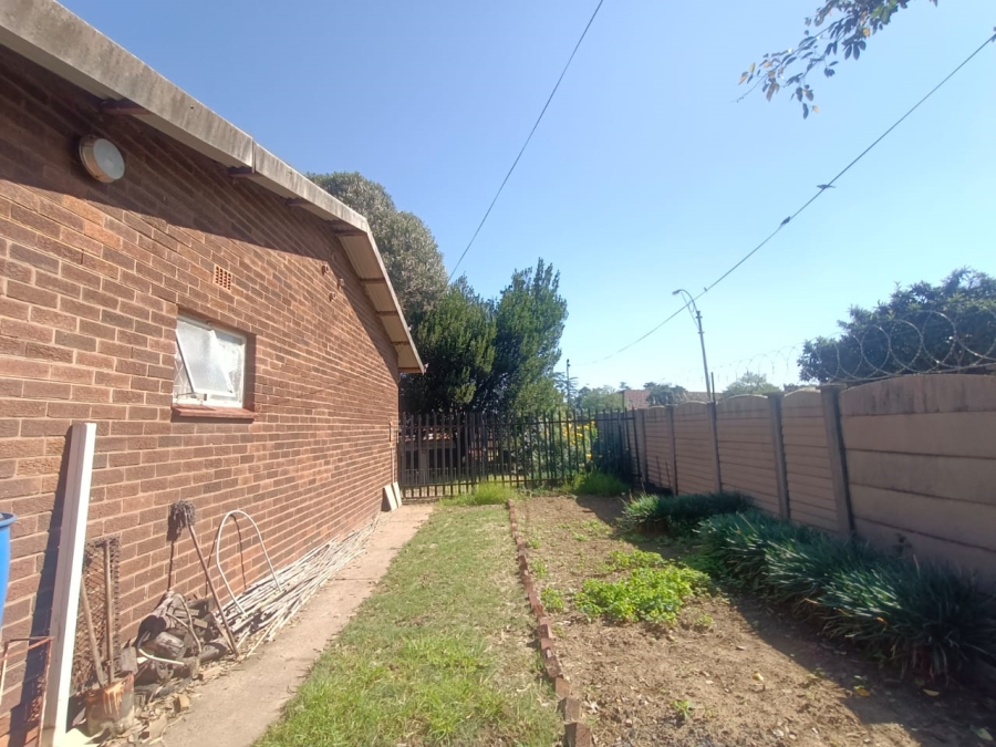3 Bedroom Property for Sale in Vanderbijlpark CW 5 Gauteng