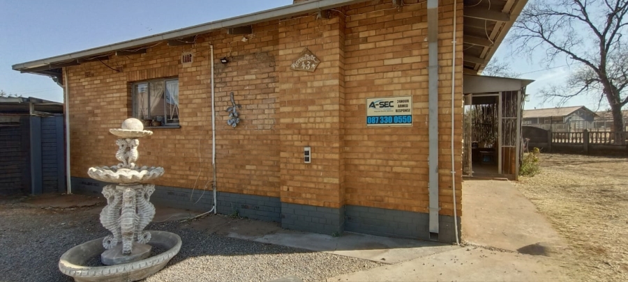 2 Bedroom Property for Sale in Vanderbijlpark Cw 6 Gauteng