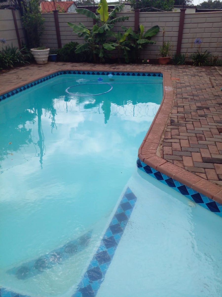 2 Bedroom Property for Sale in Vanderbijlpark CW 5 Gauteng