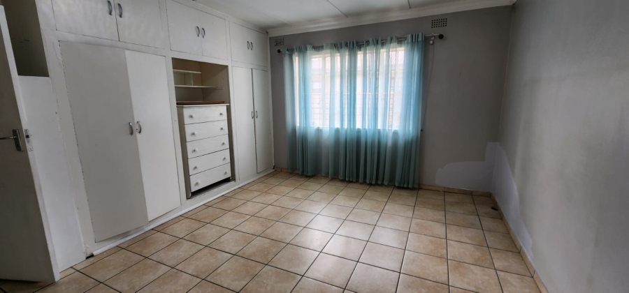 2 Bedroom Property for Sale in Vanderbijlpark CW 5 Gauteng