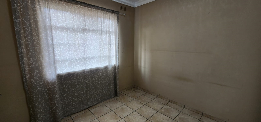 2 Bedroom Property for Sale in Vanderbijlpark CW 5 Gauteng