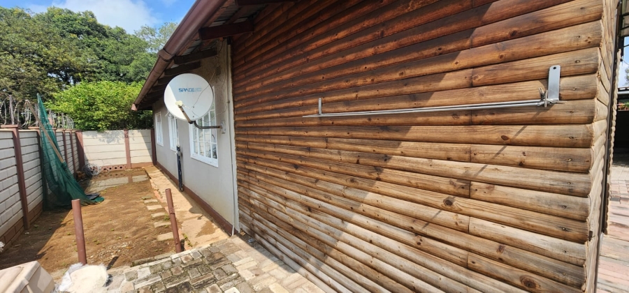2 Bedroom Property for Sale in Vanderbijlpark CW 5 Gauteng