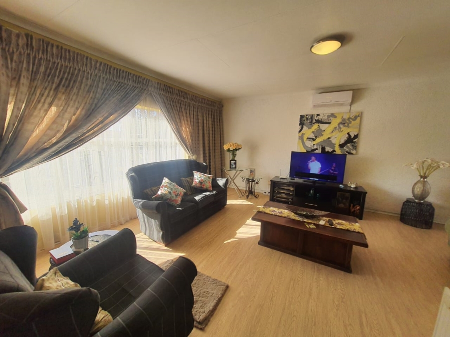 3 Bedroom Property for Sale in Vanderbijlpark CE 4 Gauteng
