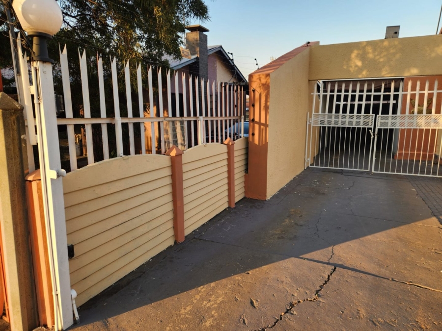 3 Bedroom Property for Sale in Vanderbijlpark CW 2 Gauteng