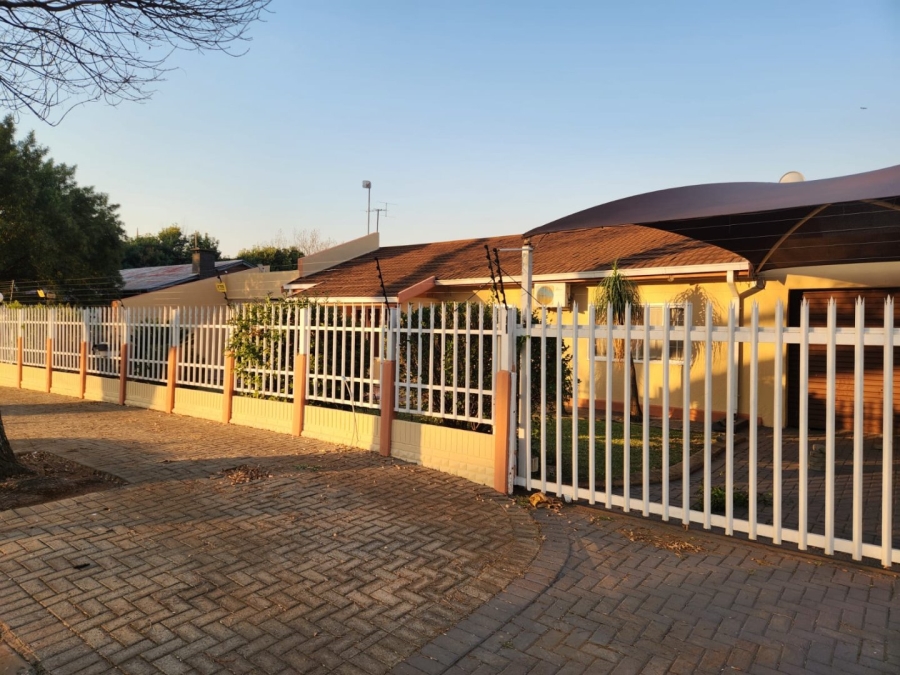 3 Bedroom Property for Sale in Vanderbijlpark CW 2 Gauteng