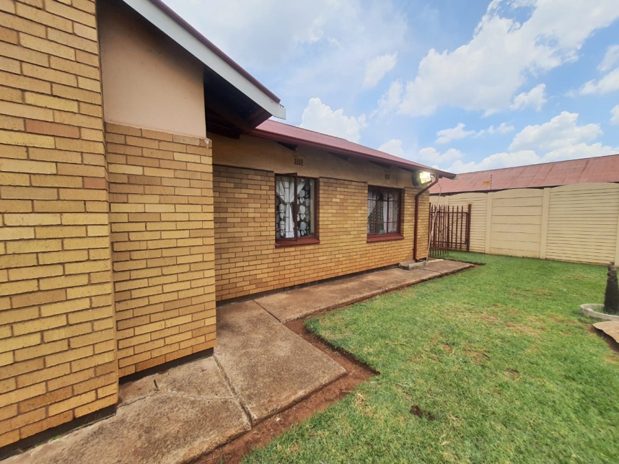 3 Bedroom Property for Sale in Vanderbijlpark Cw 6 Gauteng