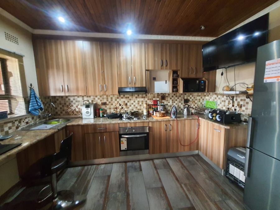 3 Bedroom Property for Sale in Vanderbijlpark CW 5 Gauteng