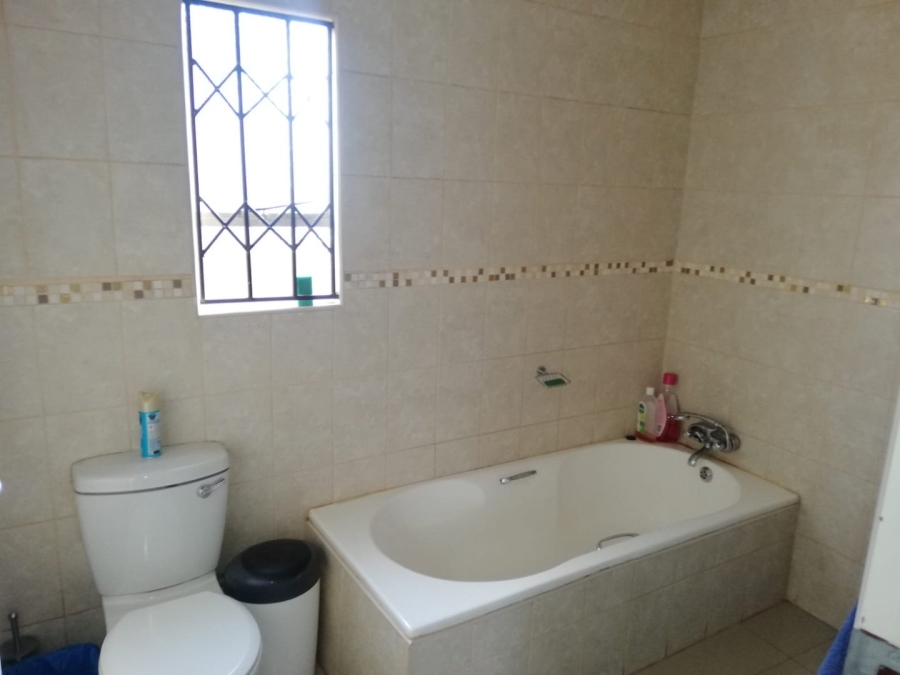 2 Bedroom Property for Sale in Vanderbijlpark CE 4 Gauteng