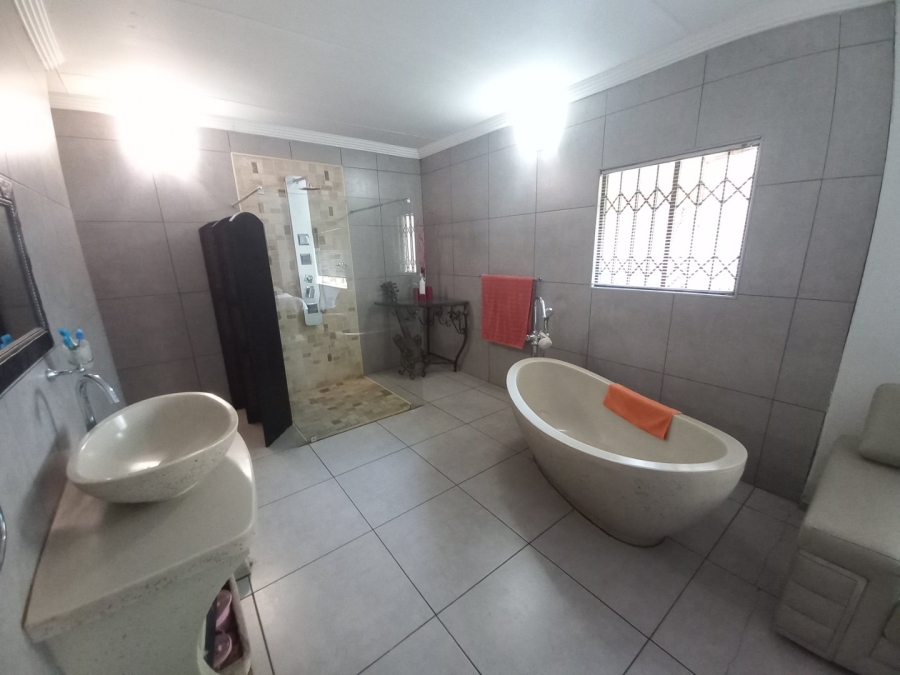 3 Bedroom Property for Sale in Vanderbijlpark CW 1 Gauteng