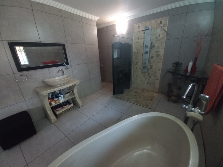 3 Bedroom Property for Sale in Vanderbijlpark CW 1 Gauteng
