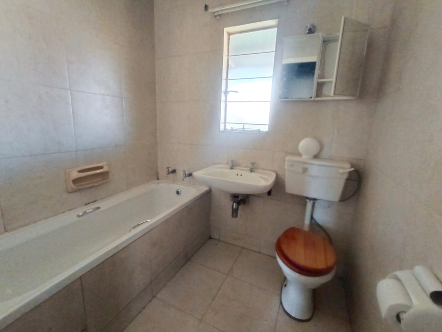2 Bedroom Property for Sale in Vanderbijlpark CW 3 Gauteng