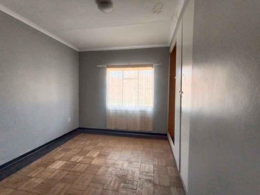 2 Bedroom Property for Sale in Vanderbijlpark CW 3 Gauteng
