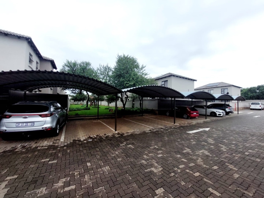 2 Bedroom Property for Sale in Montana Gauteng