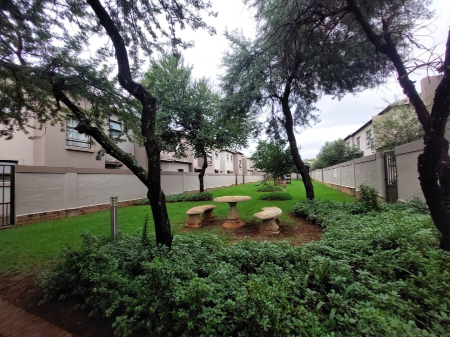 2 Bedroom Property for Sale in Montana Gauteng