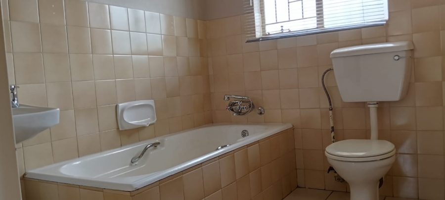 3 Bedroom Property for Sale in Greenhills Gauteng
