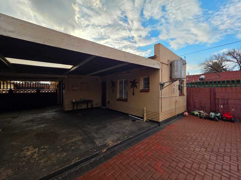 4 Bedroom Property for Sale in Vanderbijlpark CW 2 Gauteng