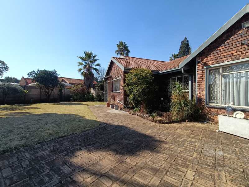 3 Bedroom Property for Sale in Bonanne Gauteng