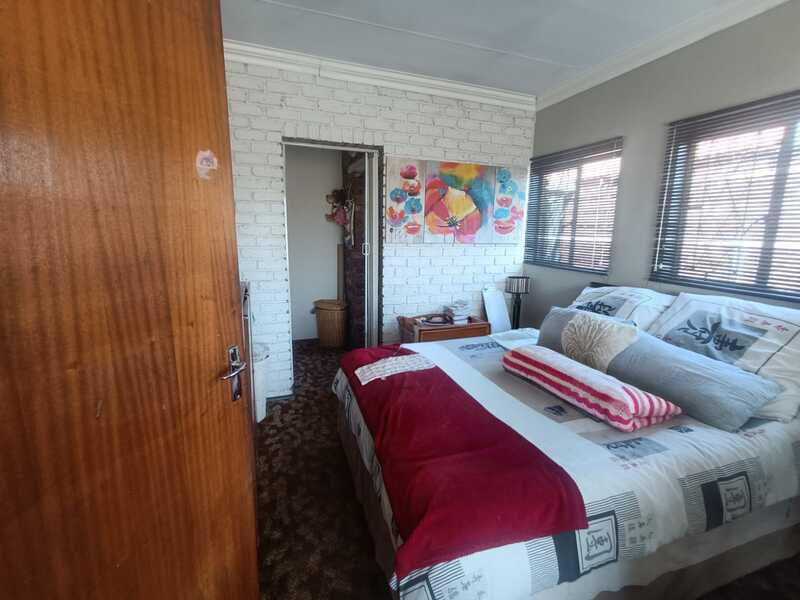3 Bedroom Property for Sale in Bonanne Gauteng