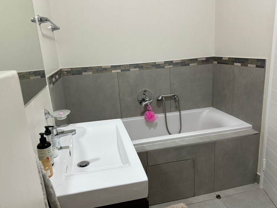 2 Bedroom Property for Sale in Kensington Gauteng